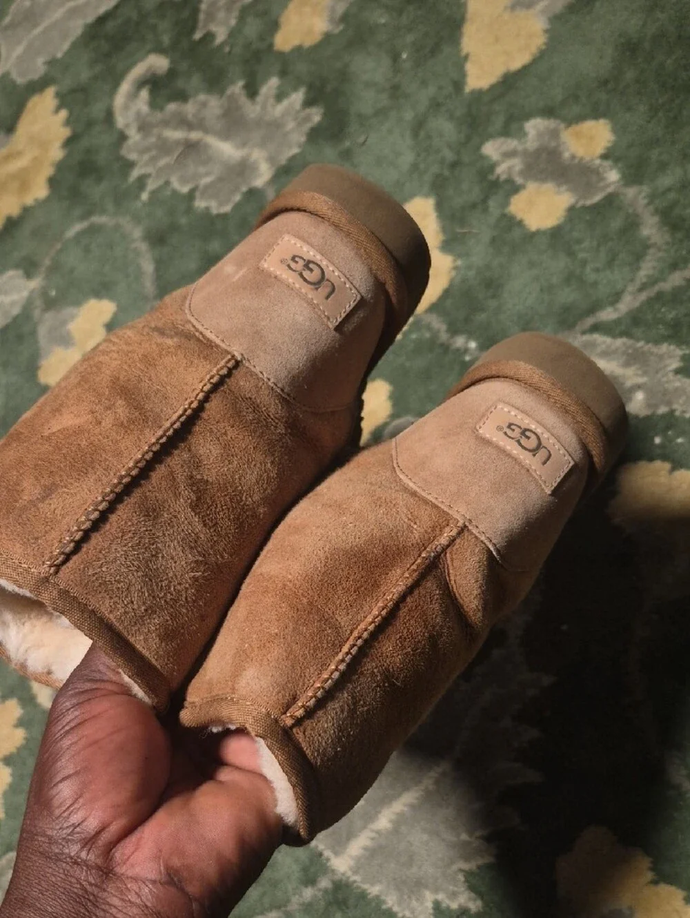UGG Chestnut Short Classic Shearling Winter Boots
